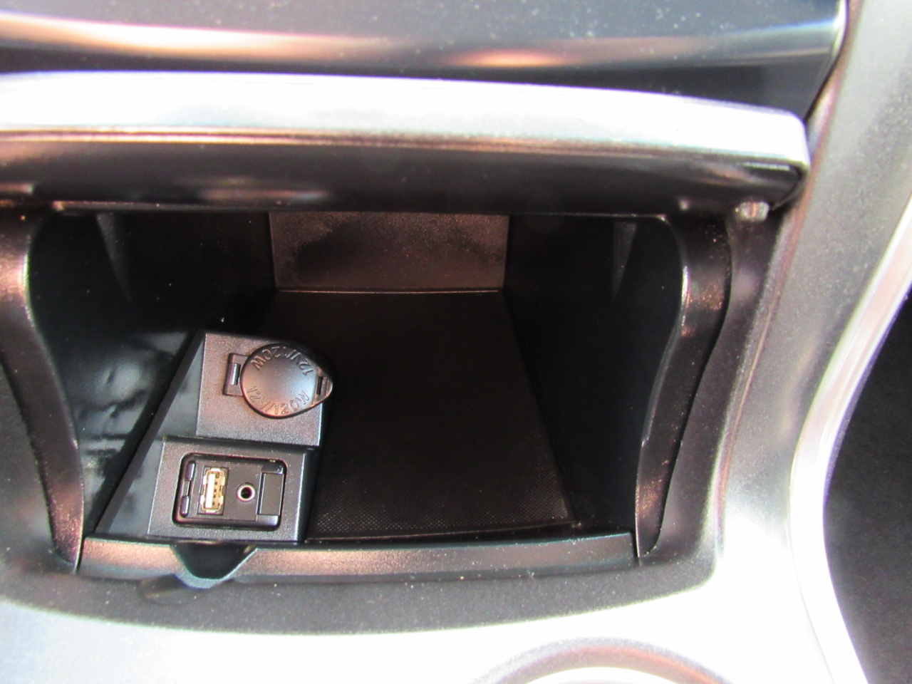 Toyota Camry SE Auto (Natl) 2017