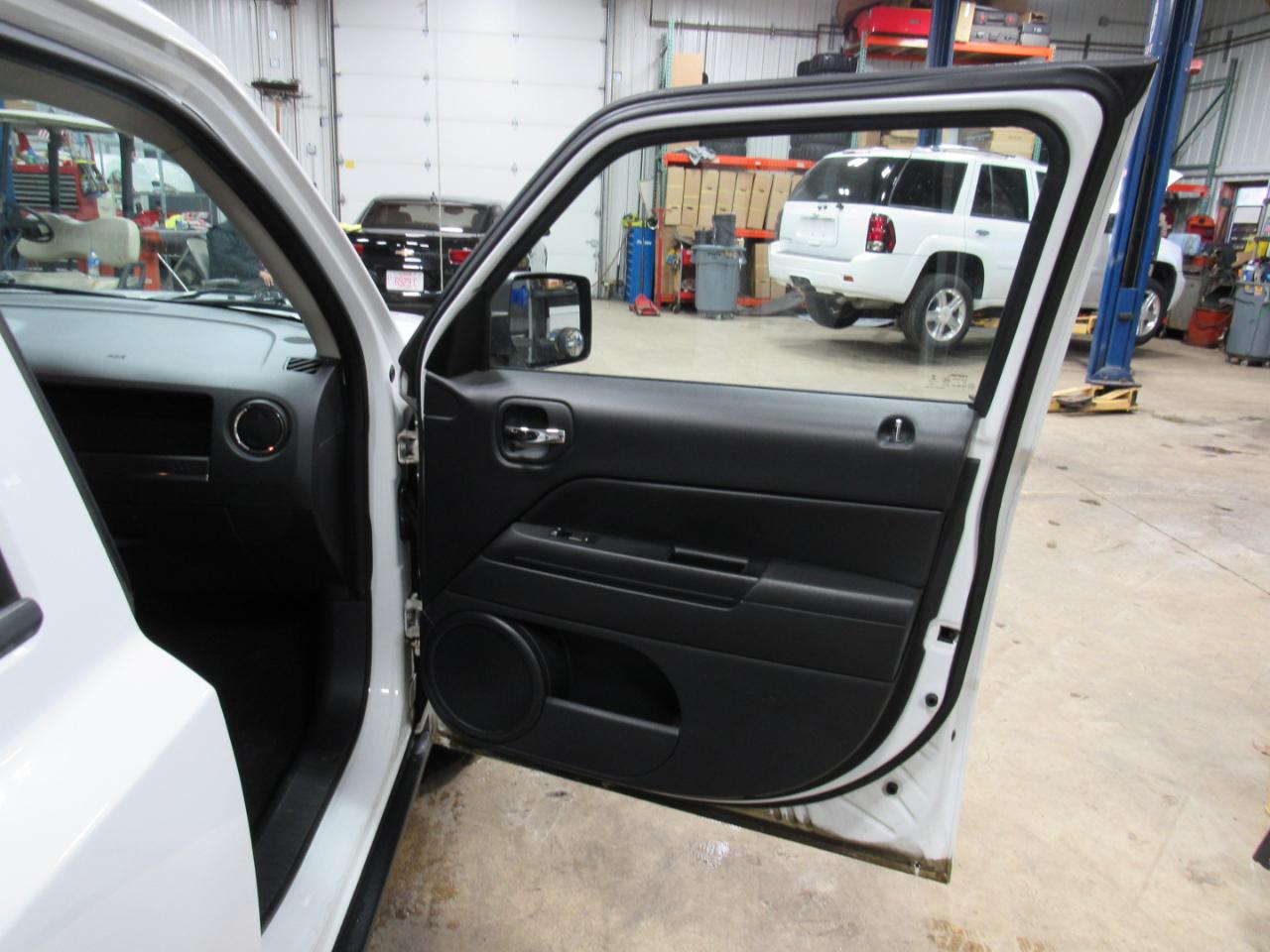 Jeep Patriot 4WD 4dr Latitude 2014