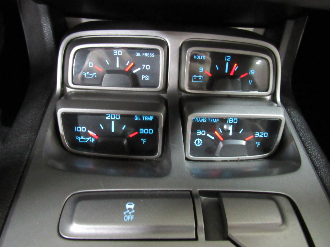 Chevrolet Camaro 2dr Cpe 2LT 2011