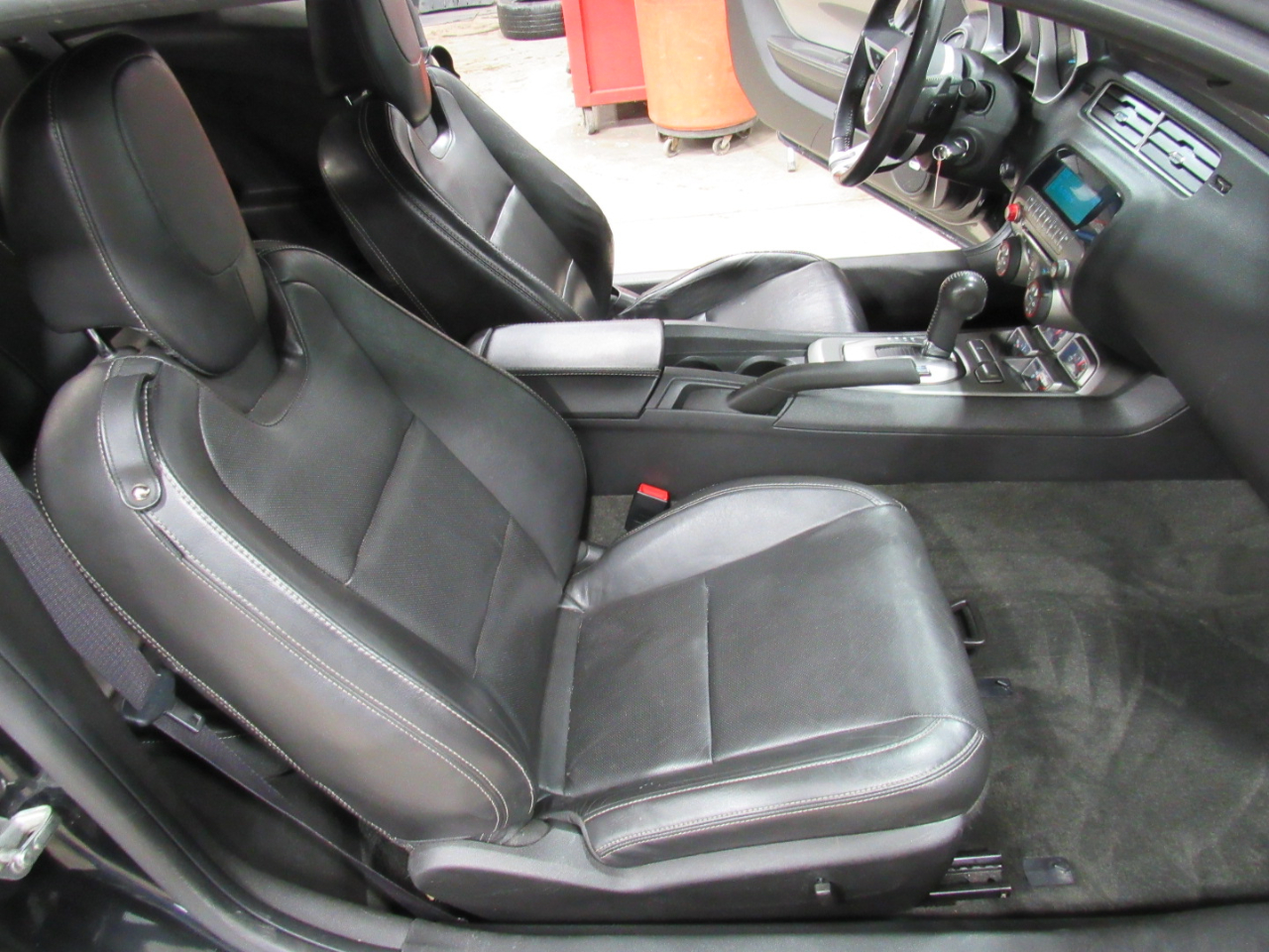 Chevrolet Camaro 2dr Cpe 2LT 2011