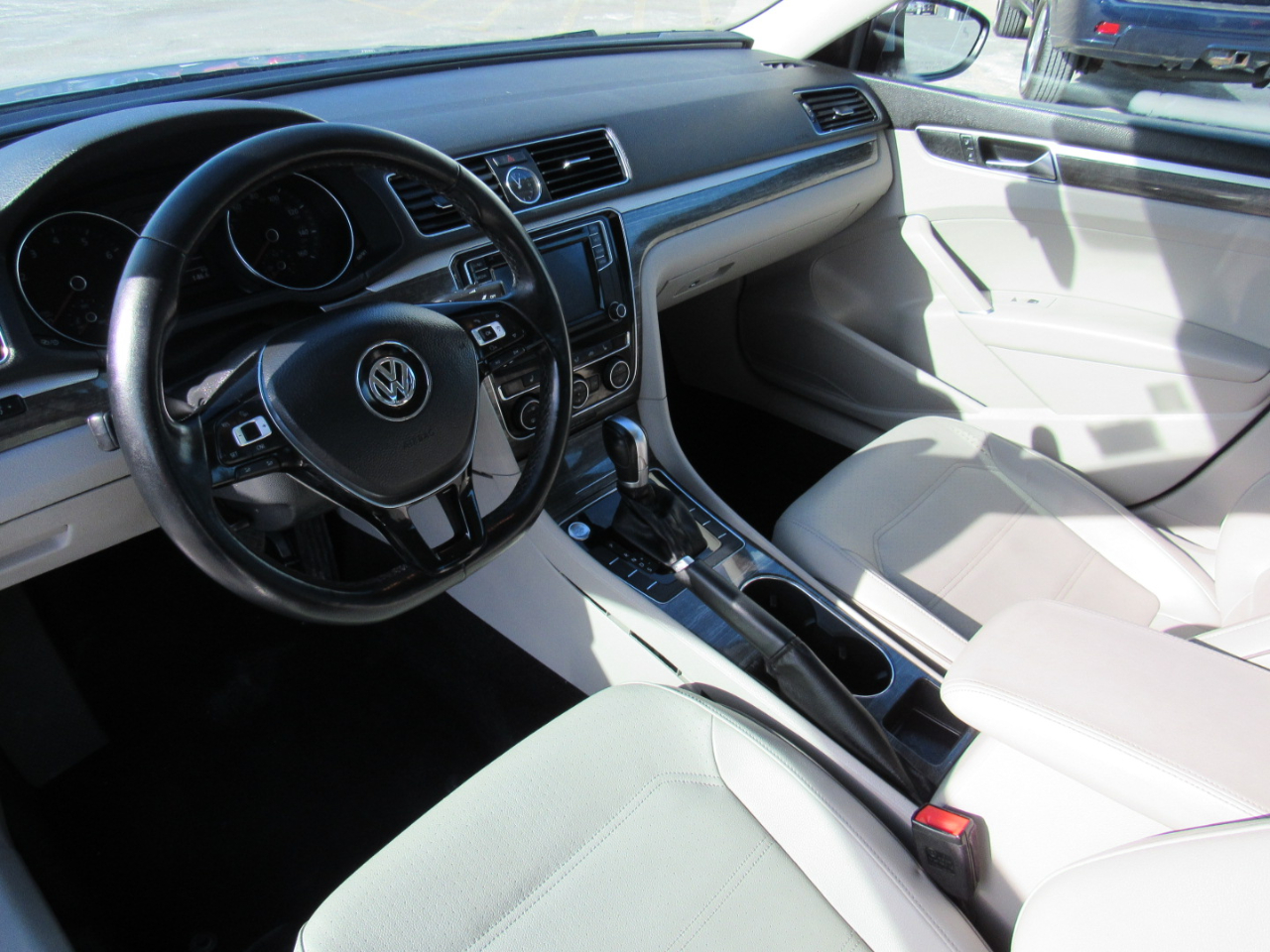 Volkswagen Passat 1.8T SE Auto 2017