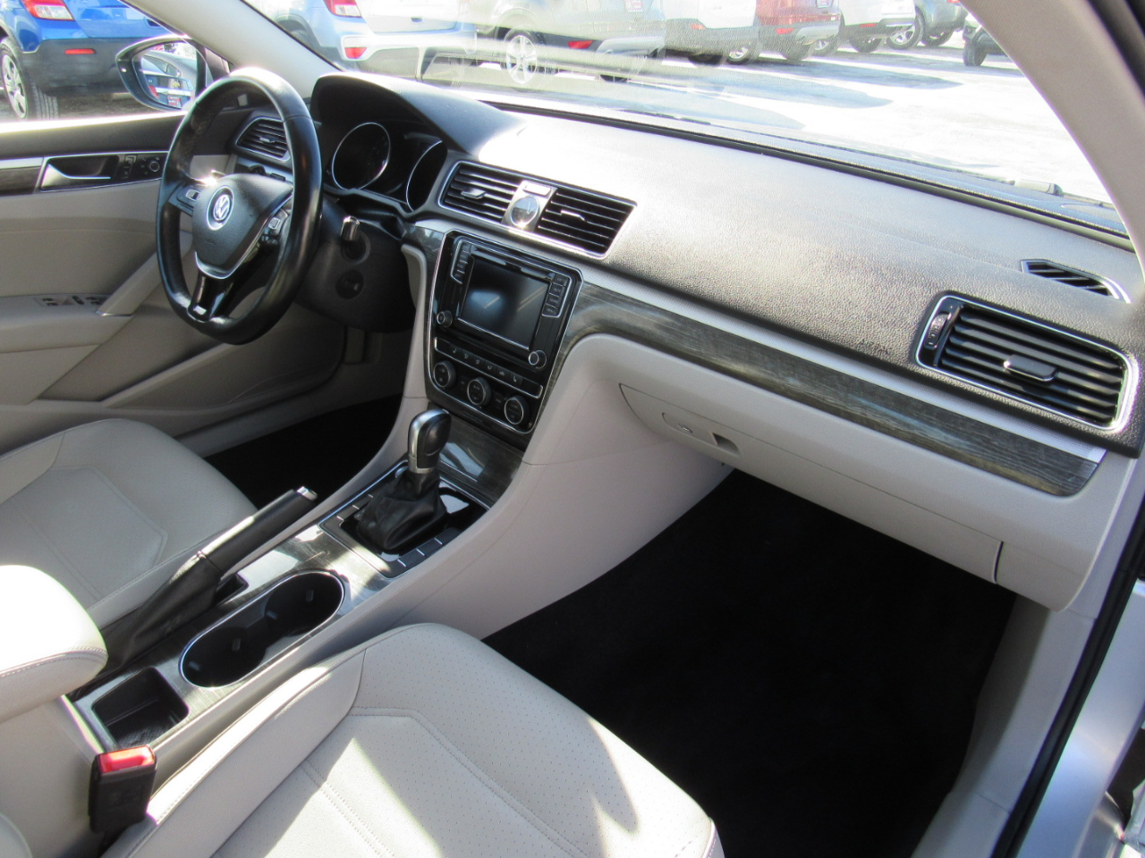 Volkswagen Passat 1.8T SE Auto 2017