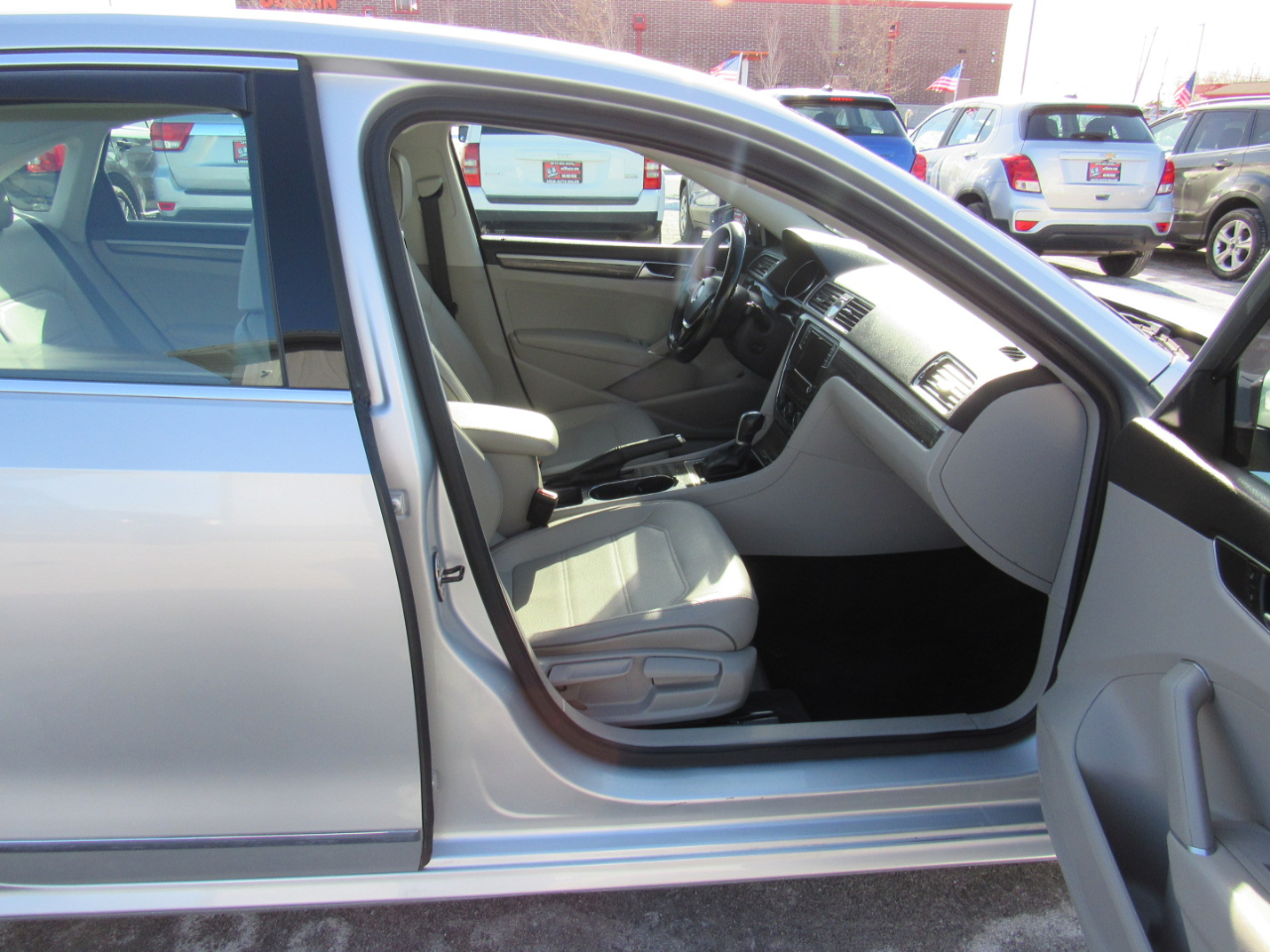 Volkswagen Passat 1.8T SE Auto 2017