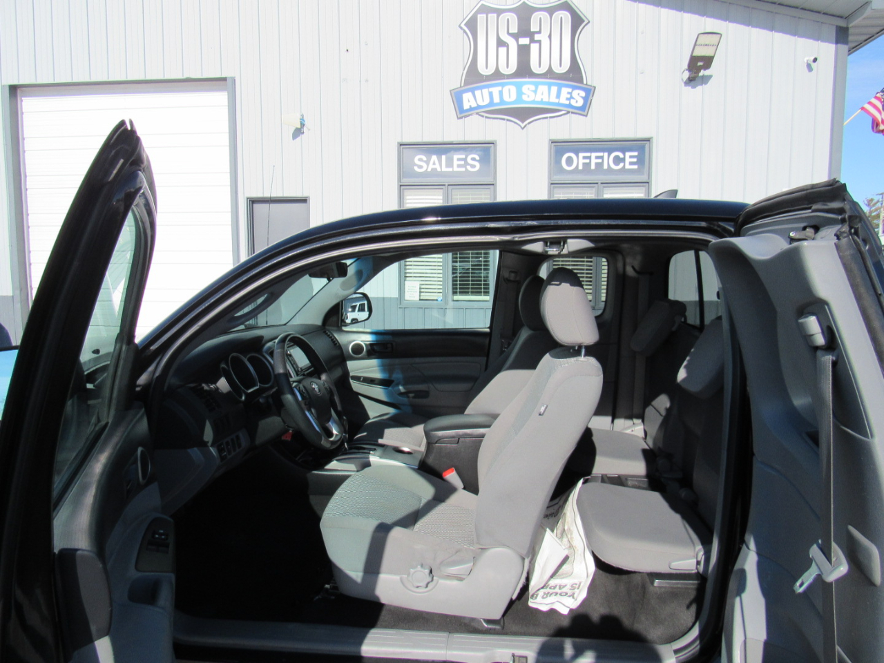 Toyota Tacoma 4WD Access Cab I4 AT (Natl) 2015