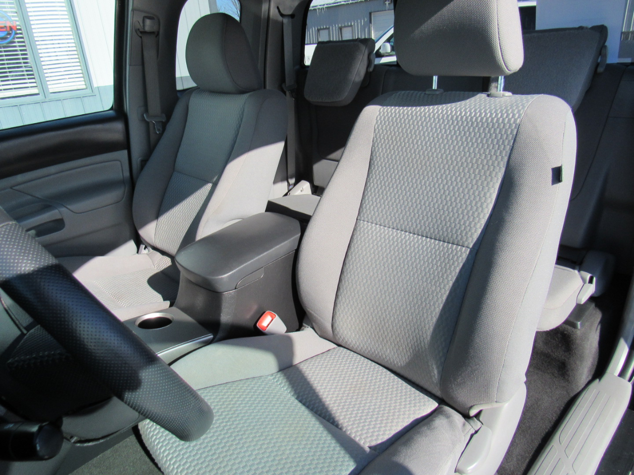 Toyota Tacoma 4WD Access Cab I4 AT (Natl) 2015