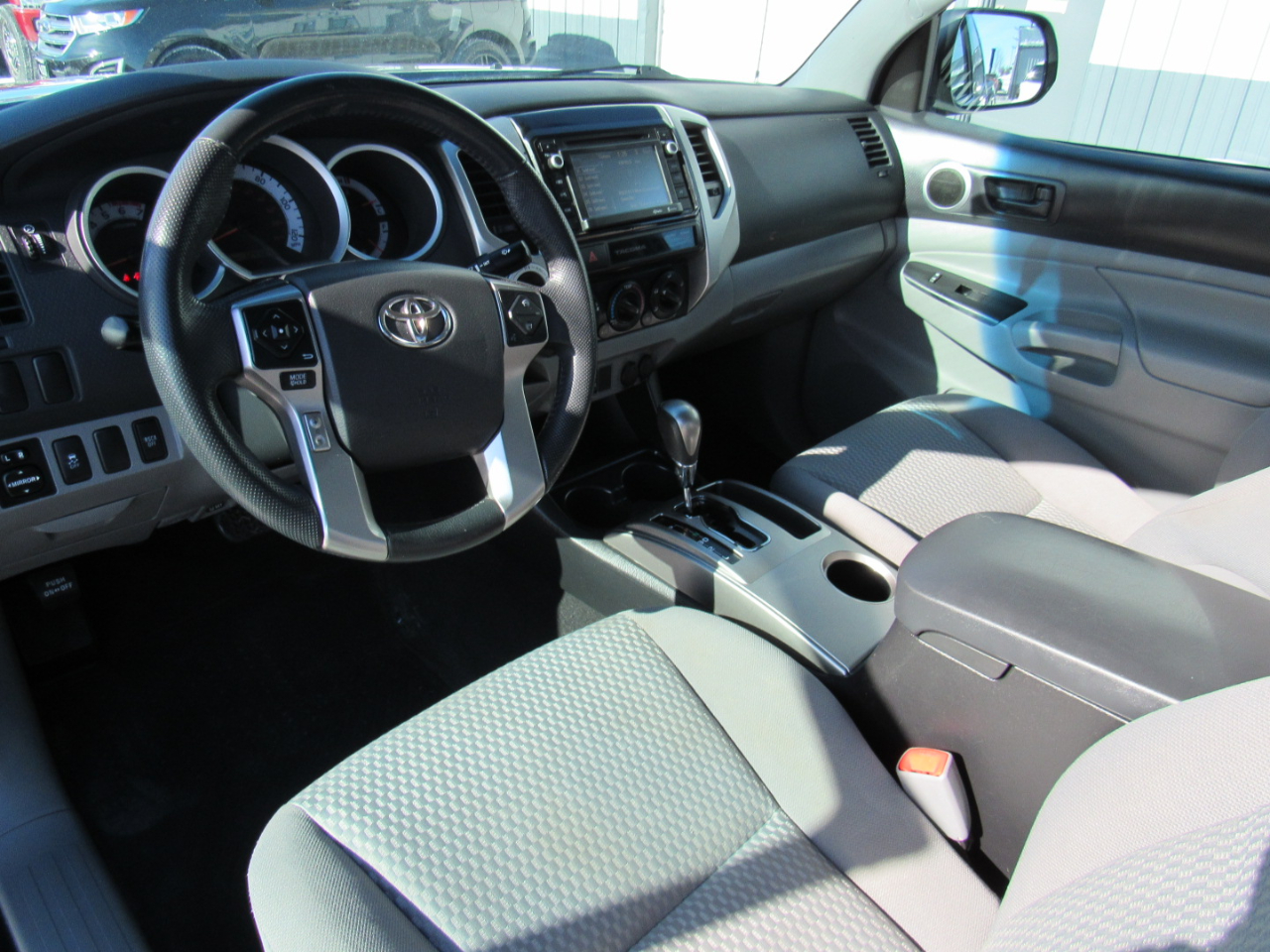 Toyota Tacoma 4WD Access Cab I4 AT (Natl) 2015