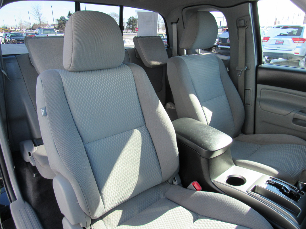 Toyota Tacoma 4WD Access Cab I4 AT (Natl) 2015