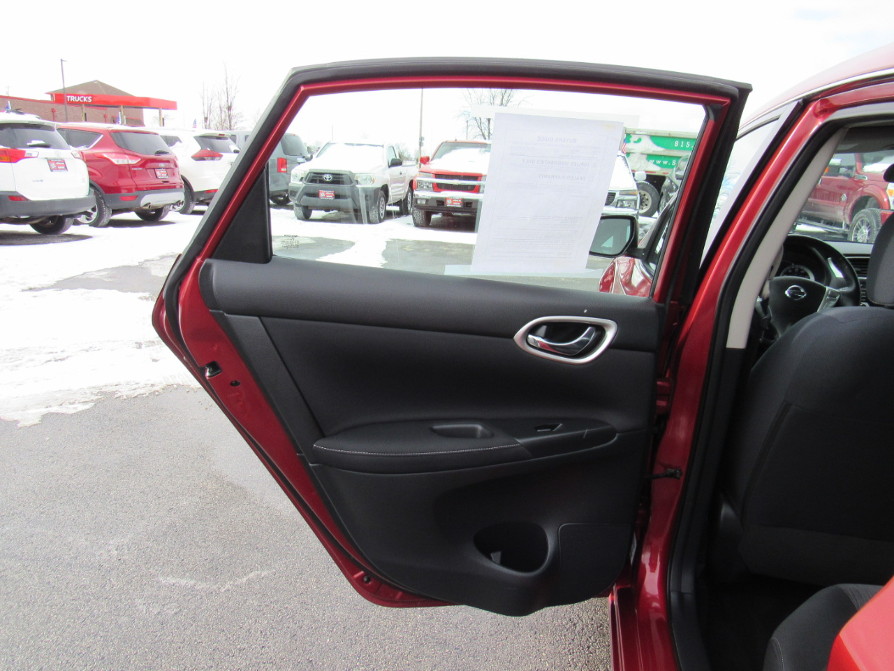 Nissan Sentra 4dr Sdn I4 CVT SV 2015