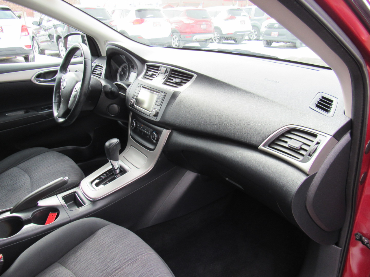 Nissan Sentra 4dr Sdn I4 CVT SV 2015