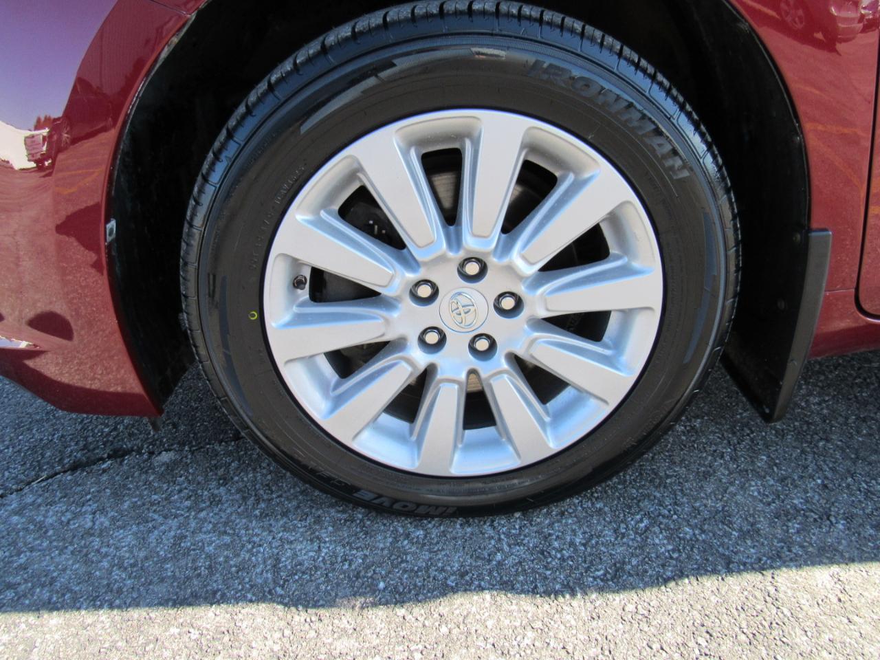 Toyota Sienna 5dr 7-Pass Van LE AWD (Natl) 2016