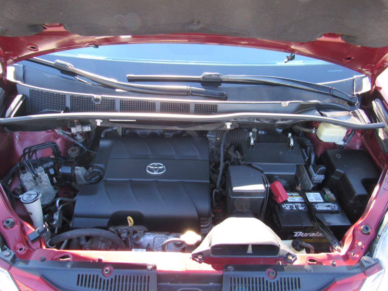 Toyota Sienna 5dr 7-Pass Van LE AWD (Natl) 2016