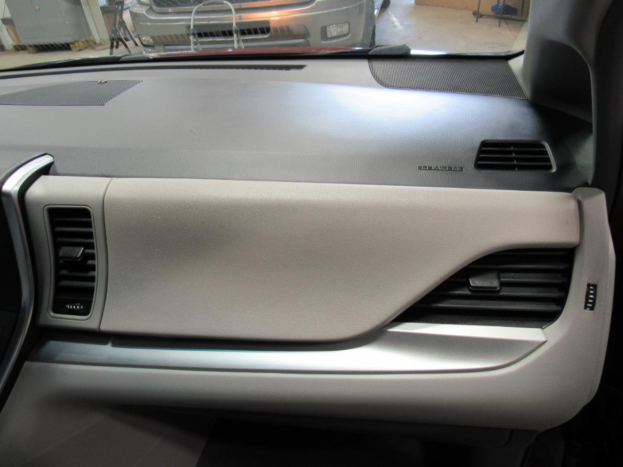 Toyota Sienna 5dr 7-Pass Van LE AWD (Natl) 2016