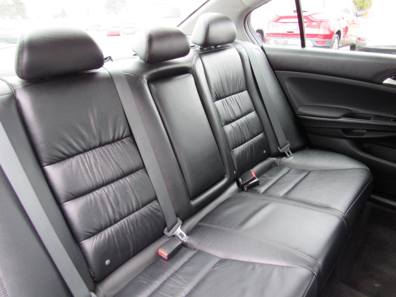 Honda Accord Sdn 4dr I4 Auto SE 2012