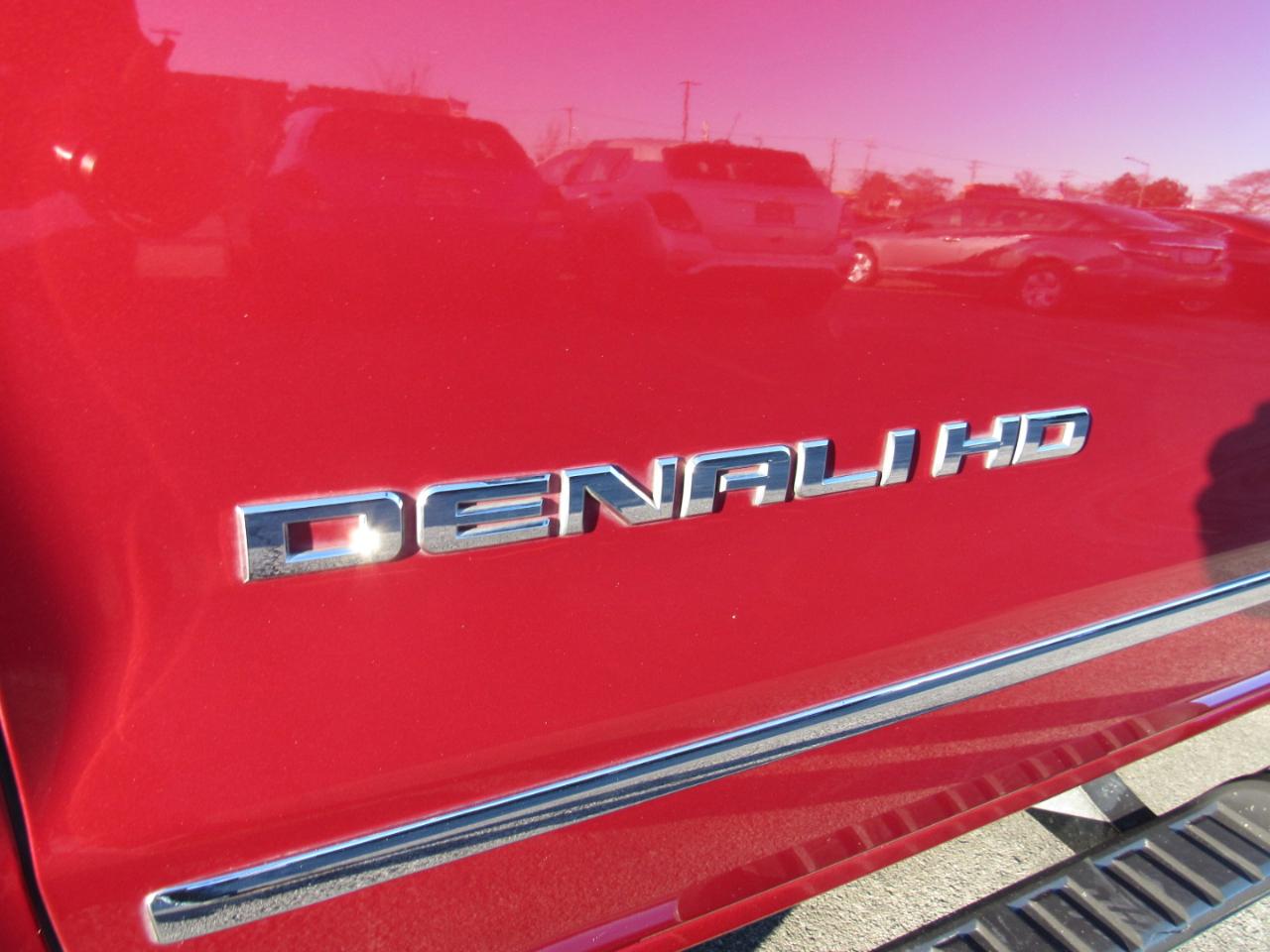 GMC Sierra 2500HD 4WD Crew Cab 153.7" Denali 2018