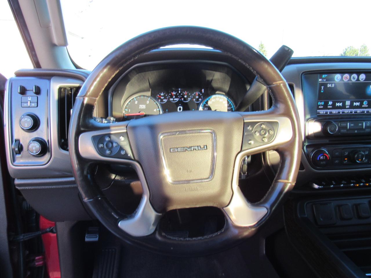 GMC Sierra 2500HD 4WD Crew Cab 153.7" Denali 2018