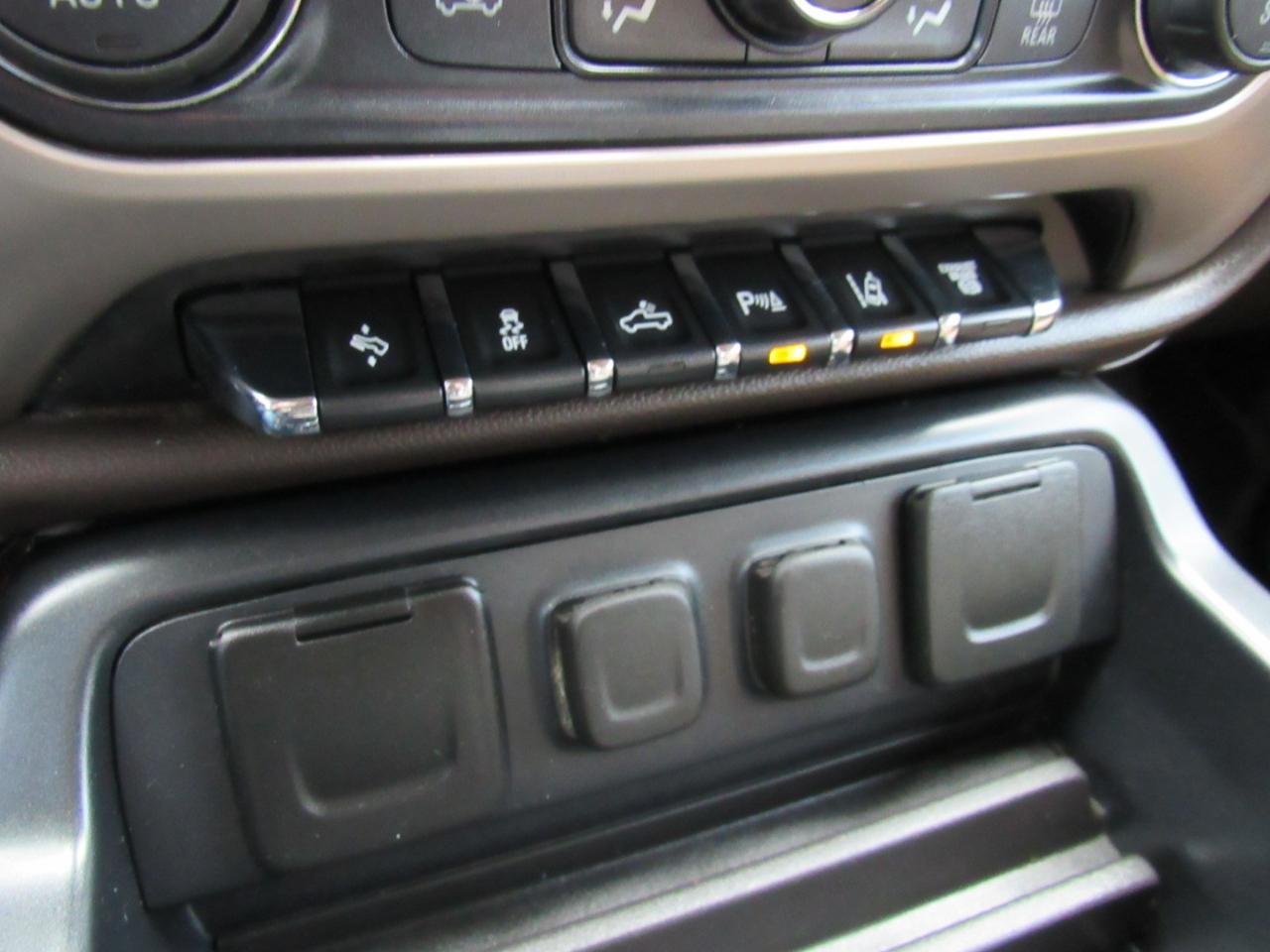 GMC Sierra 2500HD 4WD Crew Cab 153.7" Denali 2018