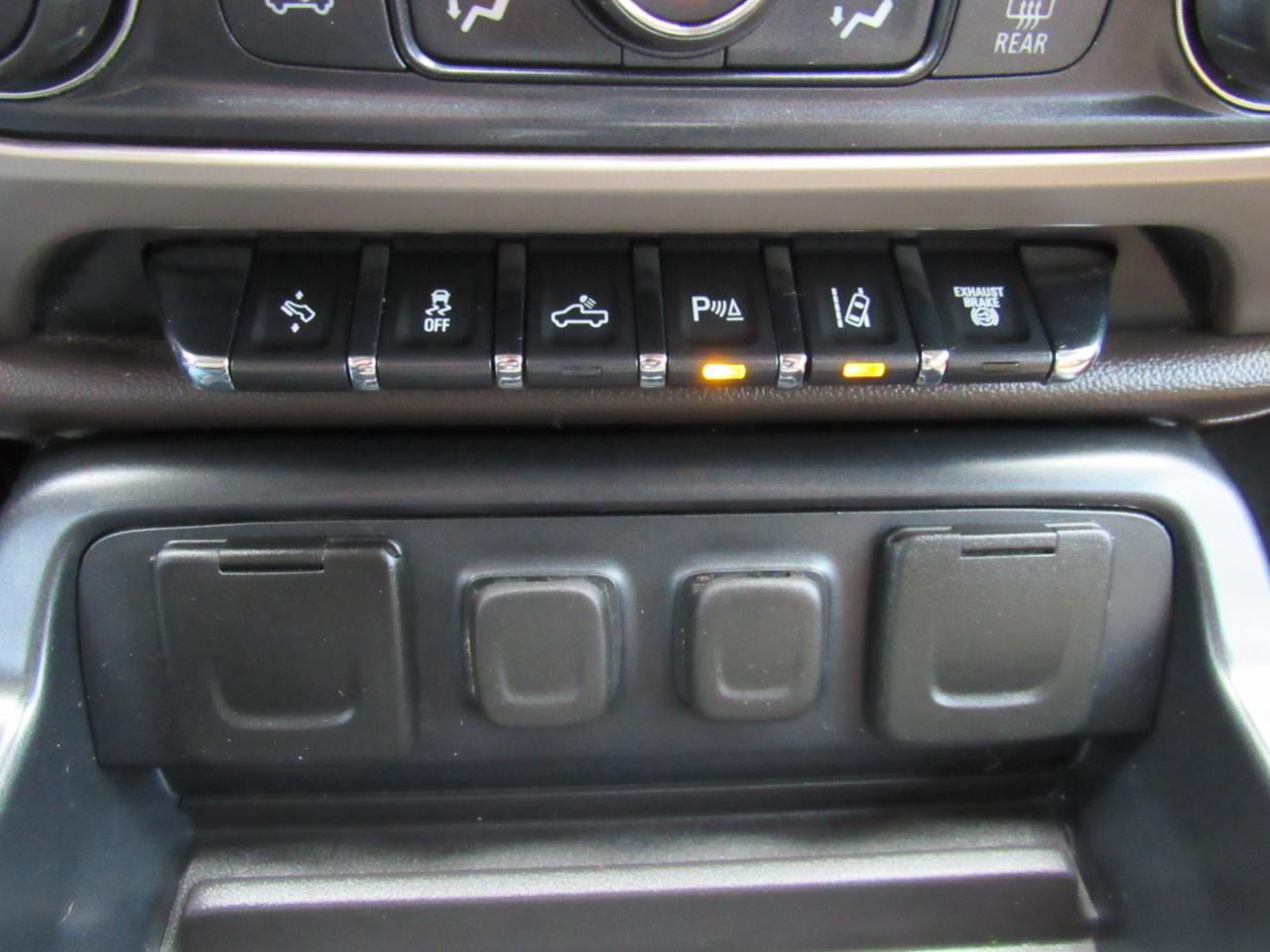 GMC Sierra 2500HD 4WD Crew Cab 153.7" Denali 2018