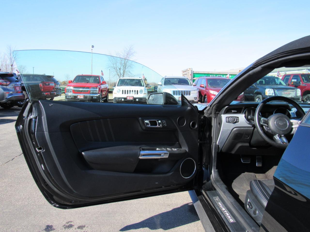 Ford Mustang 2dr Conv EcoBoost Premium 2016