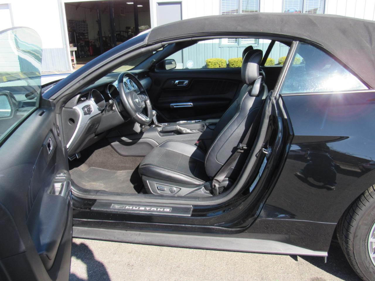 Ford Mustang 2dr Conv EcoBoost Premium 2016