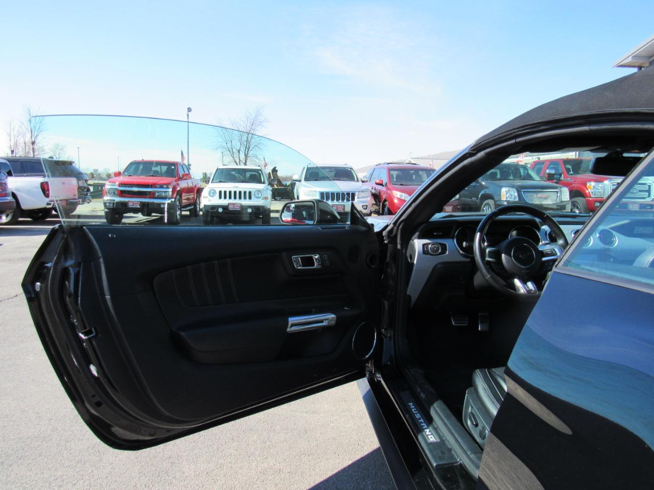 Ford Mustang 2dr Conv EcoBoost Premium 2016