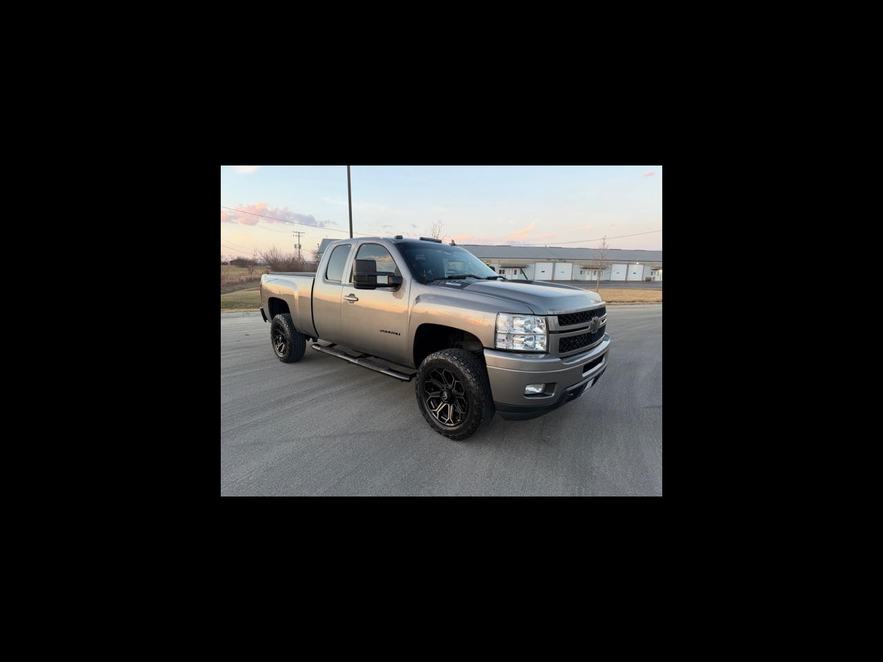 Chevrolet Silverado 2500HD 4WD Ext Cab 144.2" LTZ 2013