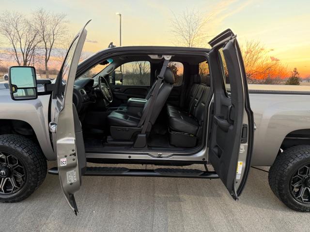 Chevrolet Silverado 2500HD 4WD Ext Cab 144.2" LTZ 2013