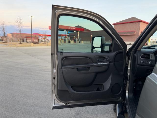 Chevrolet Silverado 2500HD 4WD Ext Cab 144.2" LTZ 2013