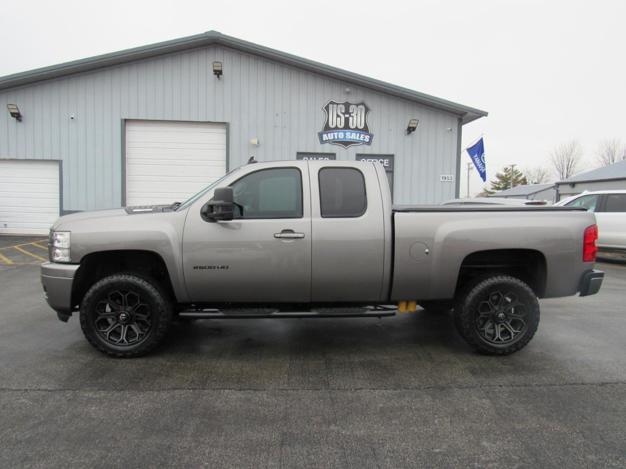 Chevrolet Silverado 2500HD 4WD Ext Cab 144.2" LTZ 2013