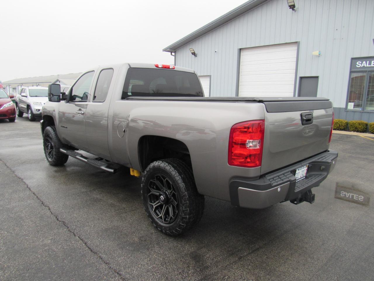 Chevrolet Silverado 2500HD 4WD Ext Cab 144.2" LTZ 2013
