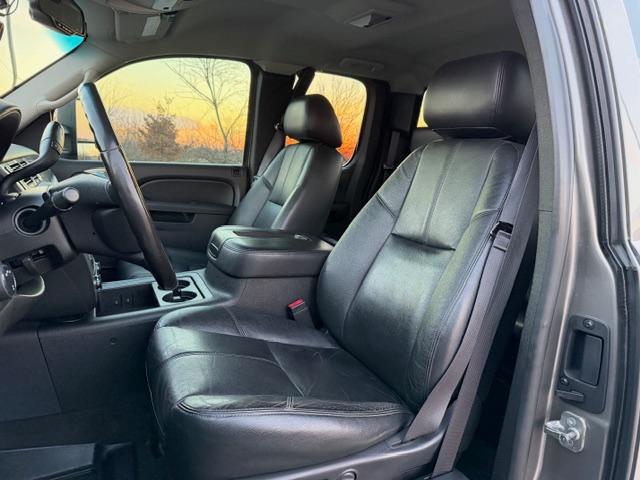 Chevrolet Silverado 2500HD 4WD Ext Cab 144.2" LTZ 2013