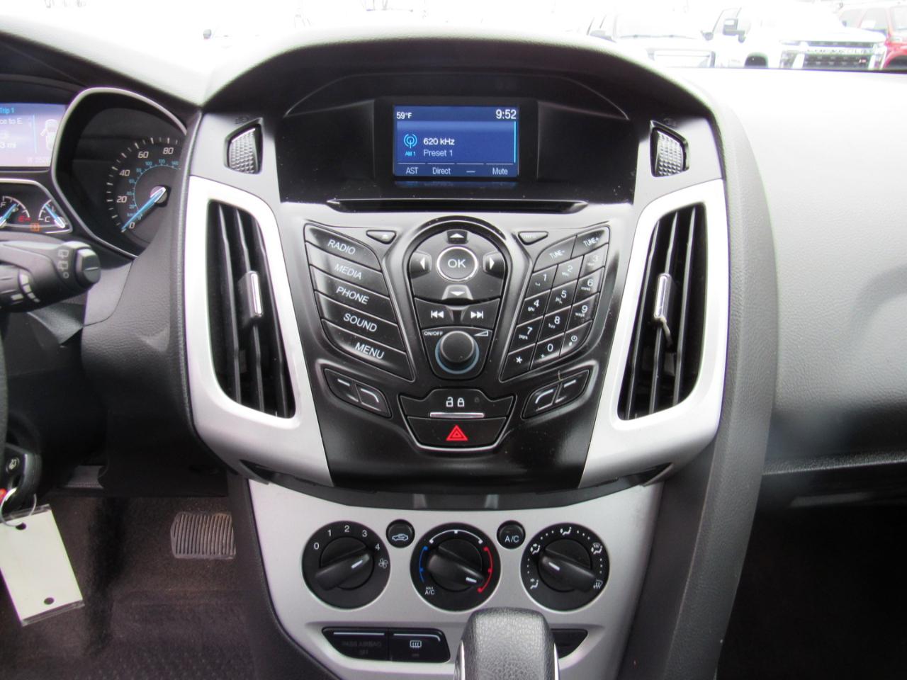 Ford Focus 5dr HB SE 2014