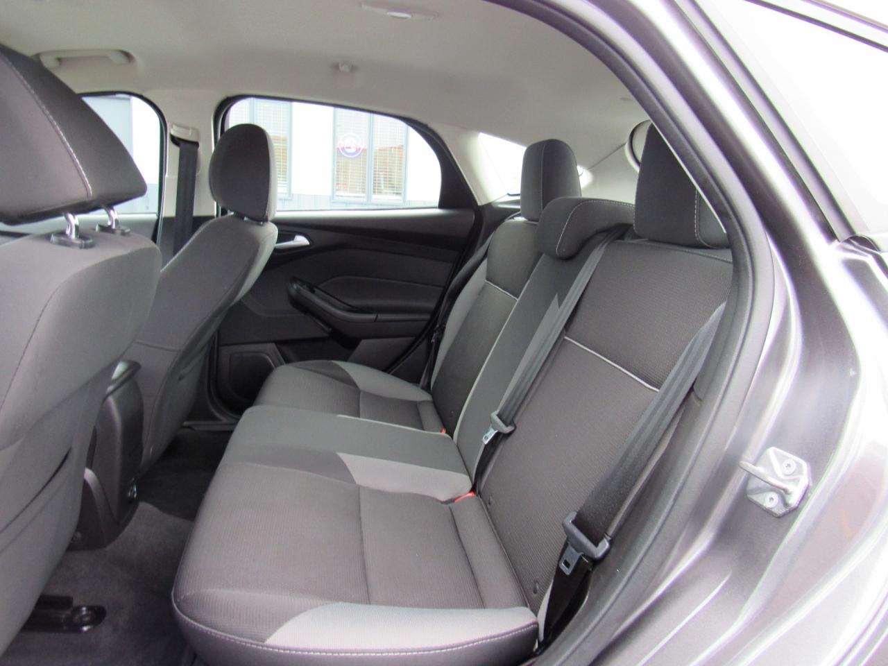 Ford Focus 5dr HB SE 2014