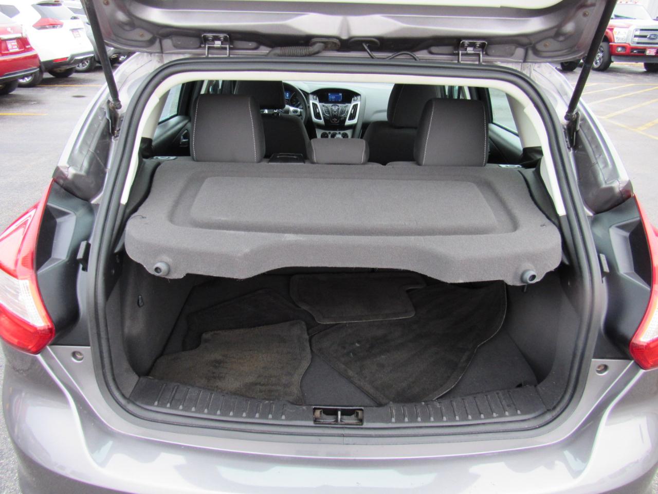 Ford Focus 5dr HB SE 2014