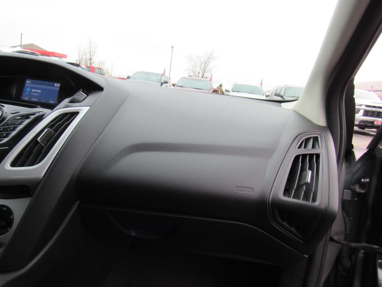 Ford Focus 5dr HB SE 2014