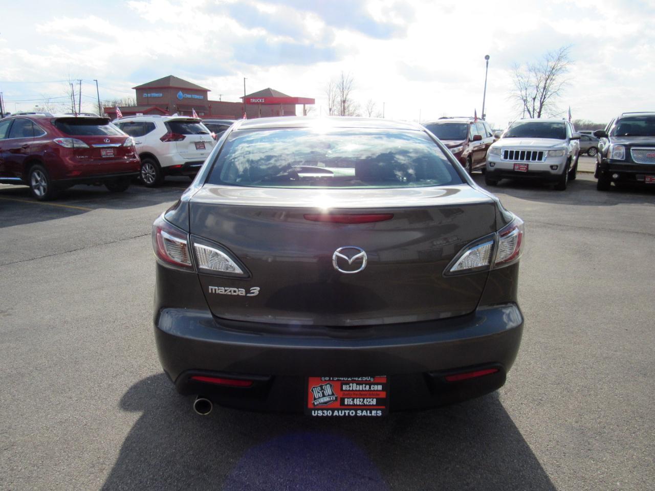 Mazda MAZDA3 4dr Sdn Auto i Touring 2010