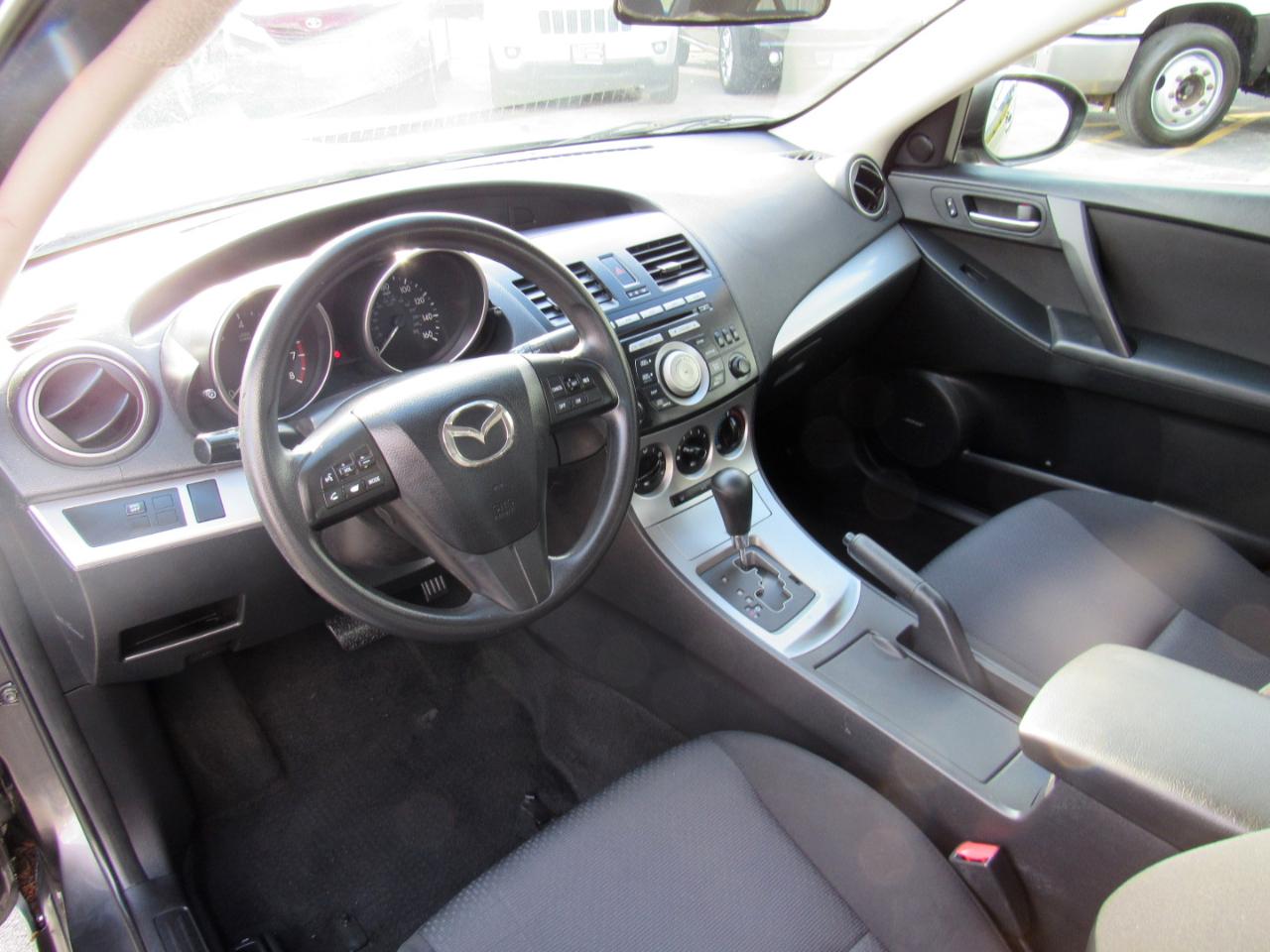 Mazda MAZDA3 4dr Sdn Auto i Touring 2010