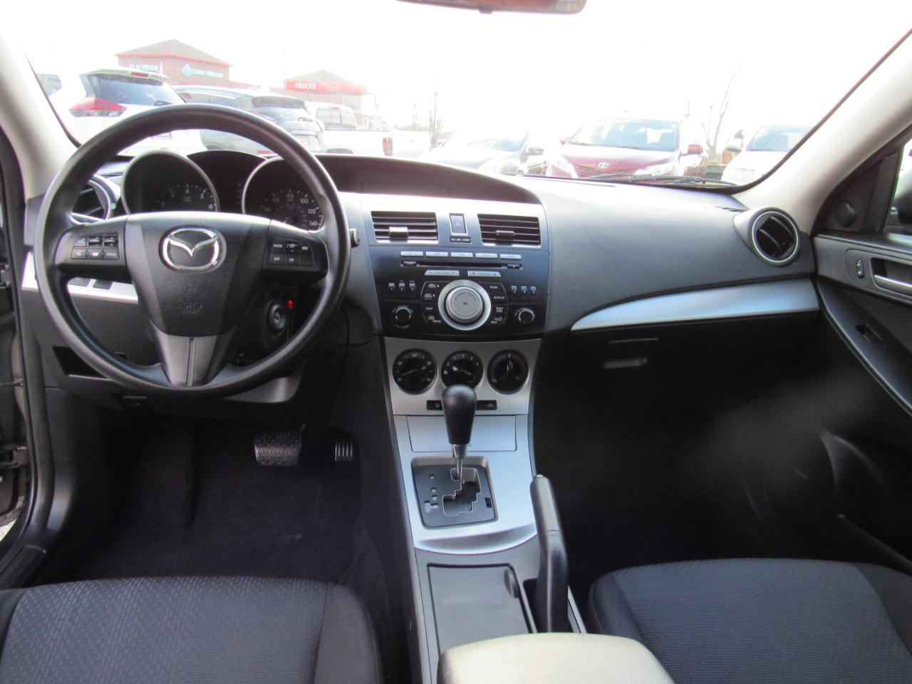 Mazda MAZDA3 4dr Sdn Auto i Touring 2010