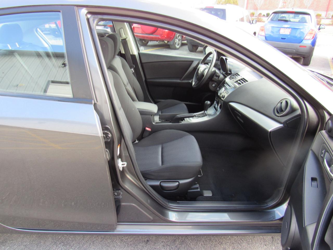 Mazda MAZDA3 4dr Sdn Auto i Touring 2010