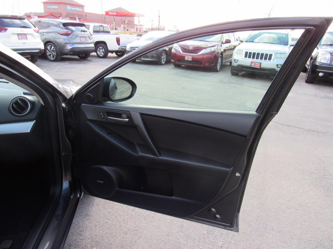 Mazda MAZDA3 4dr Sdn Auto i Touring 2010