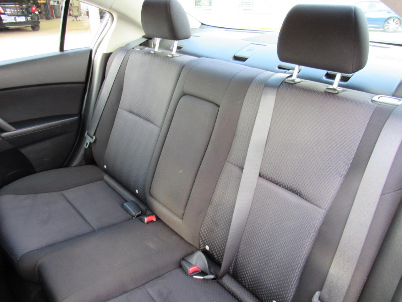 Mazda MAZDA3 4dr Sdn Auto i Touring 2010