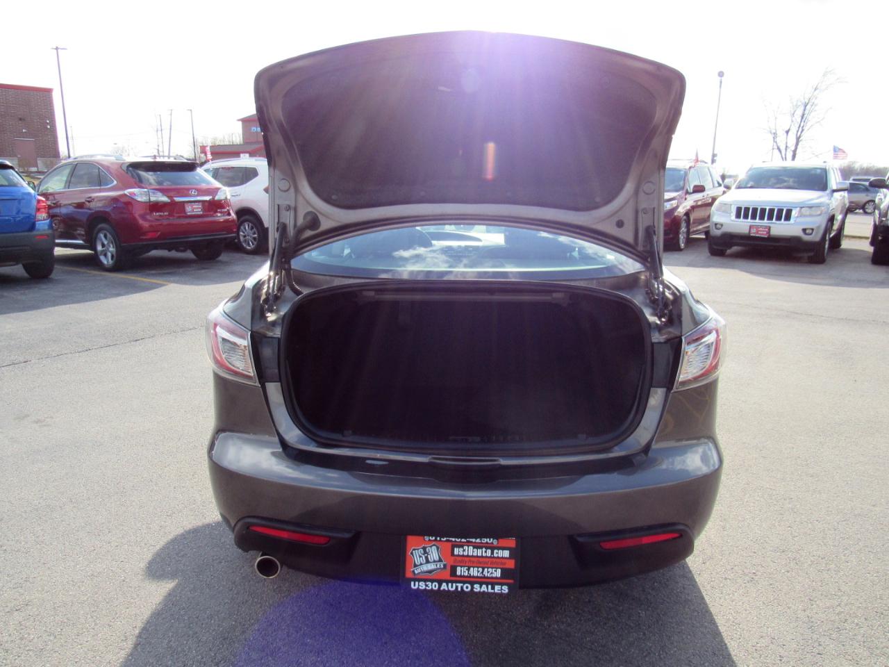 Mazda MAZDA3 4dr Sdn Auto i Touring 2010