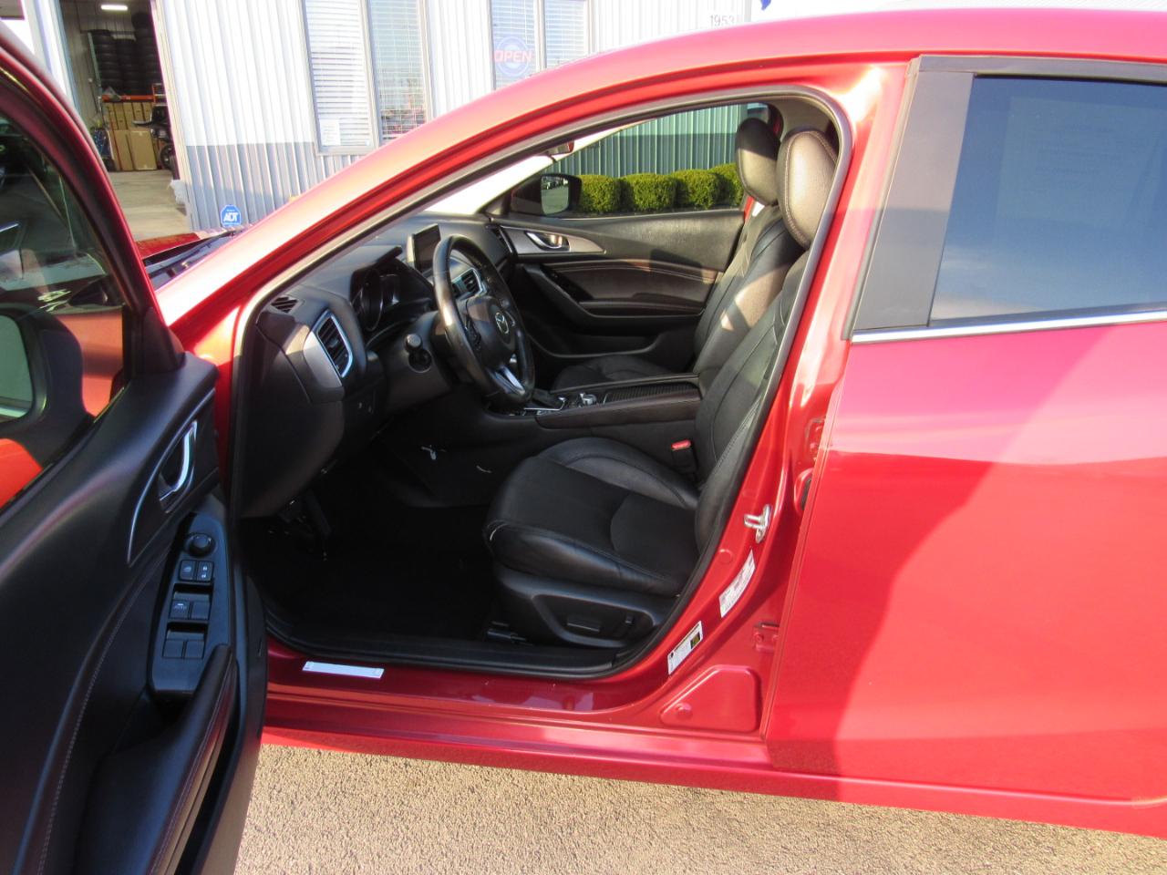 Mazda Mazda3 4-Door Grand Touring Auto 2017