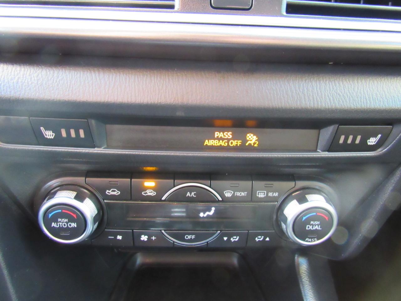 Mazda Mazda3 4-Door Grand Touring Auto 2017