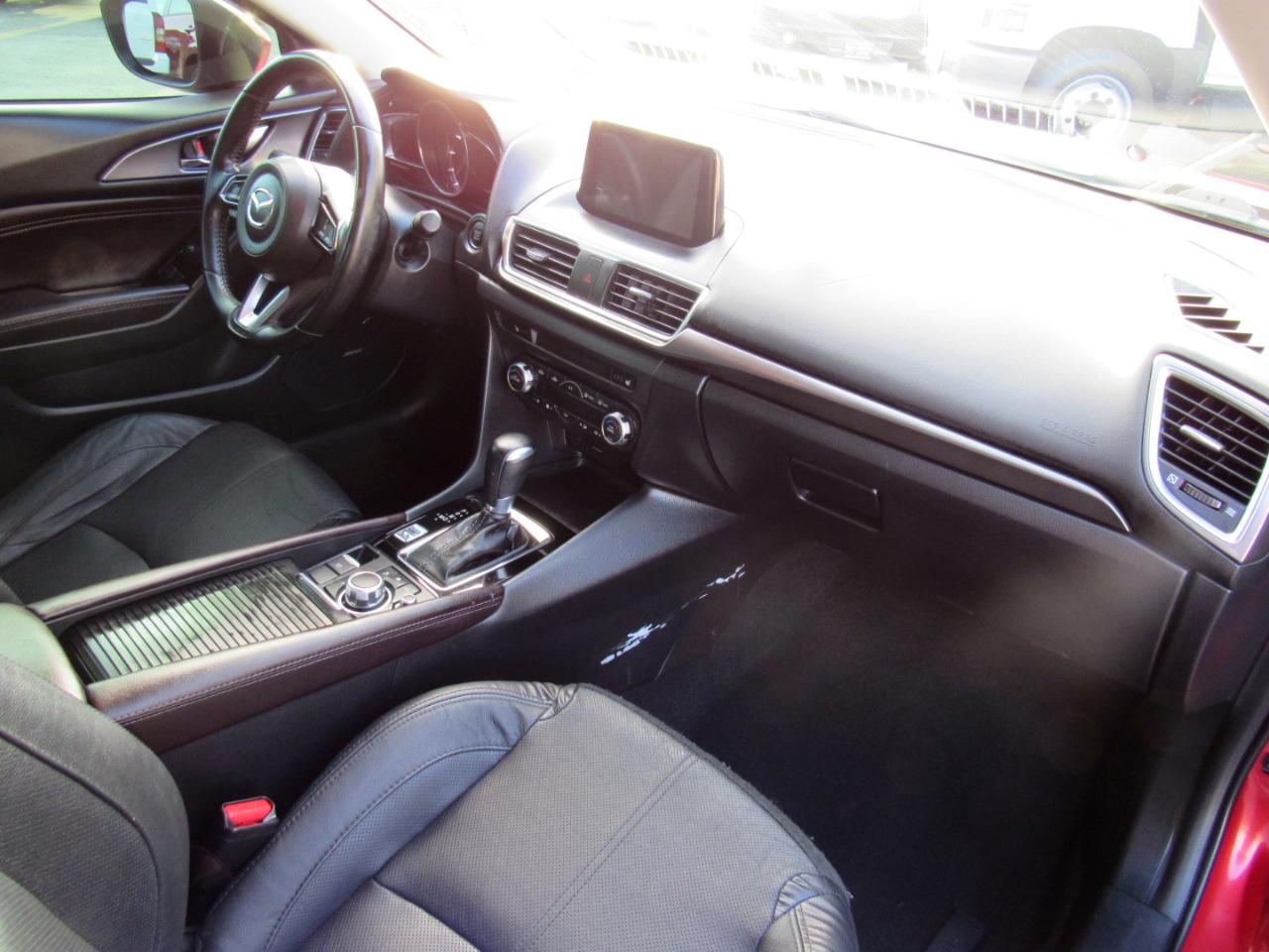 Mazda Mazda3 4-Door Grand Touring Auto 2017