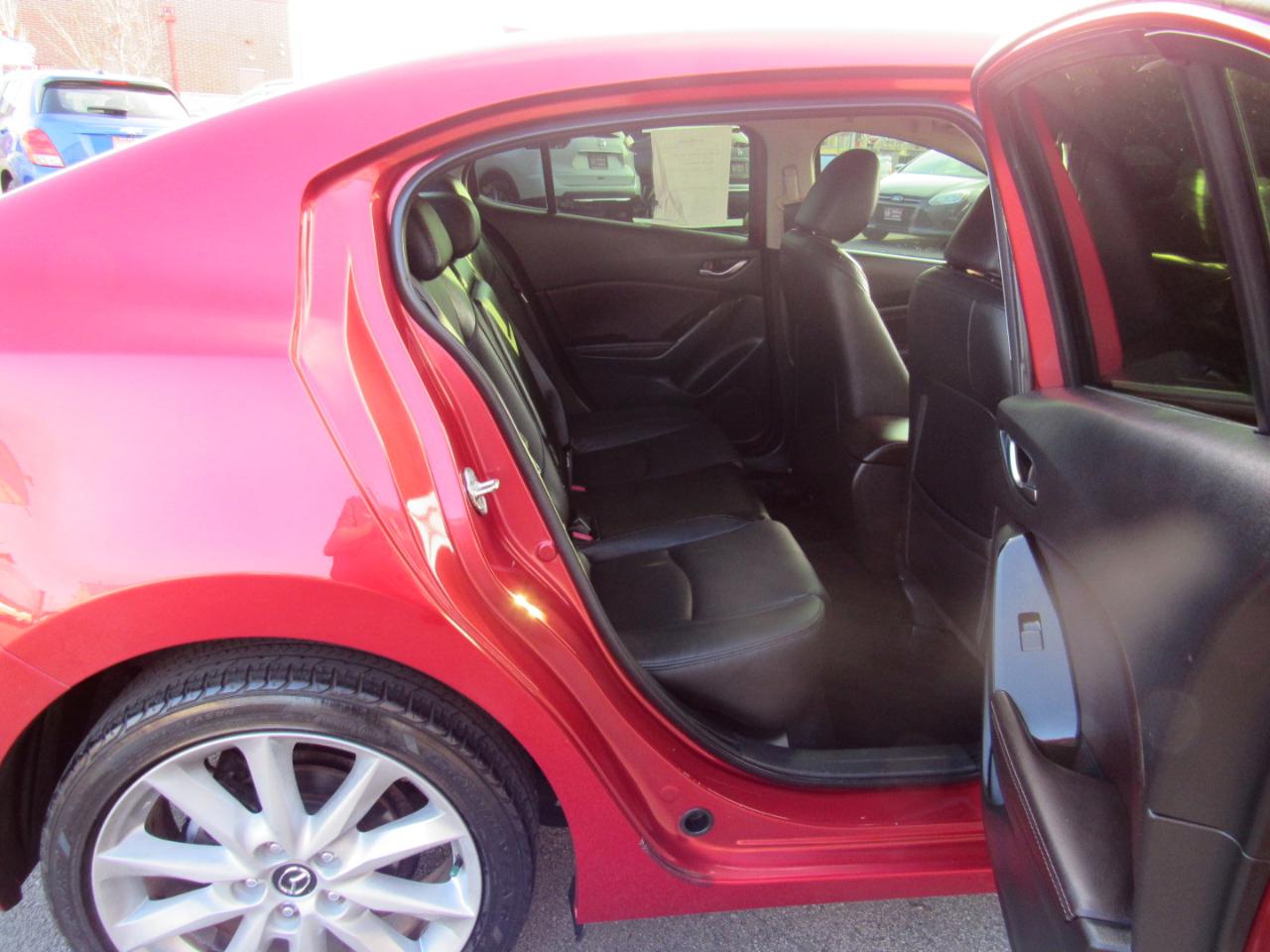 Mazda Mazda3 4-Door Grand Touring Auto 2017