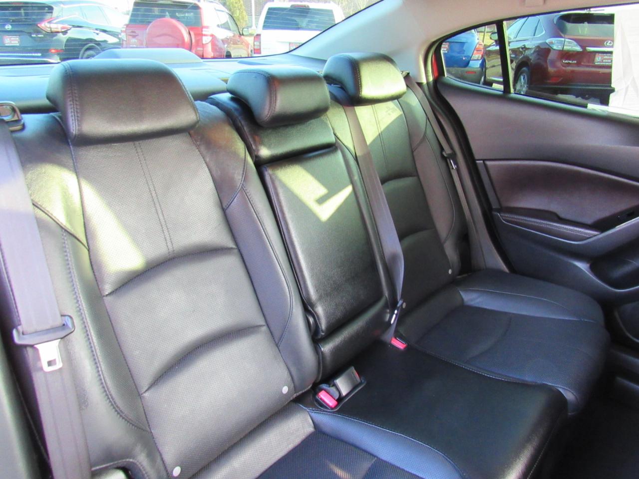 Mazda Mazda3 4-Door Grand Touring Auto 2017