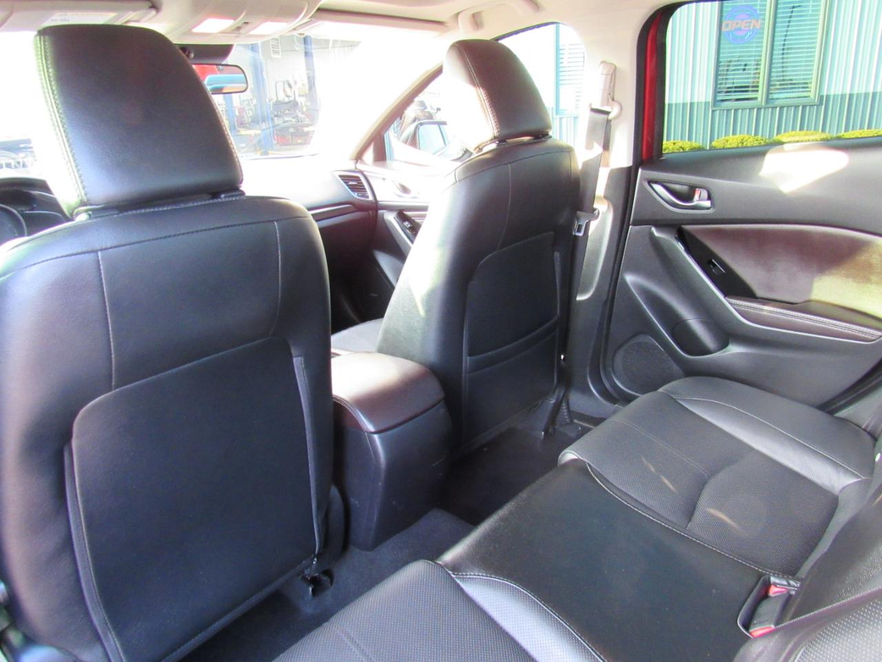 Mazda Mazda3 4-Door Grand Touring Auto 2017