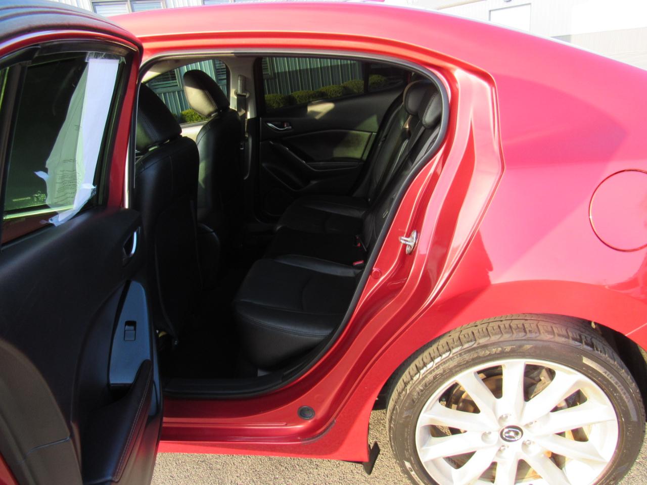 Mazda Mazda3 4-Door Grand Touring Auto 2017