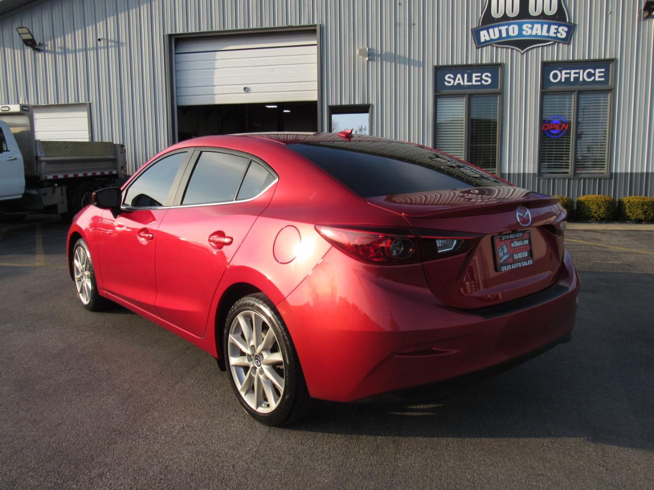 View vehicle photo 4