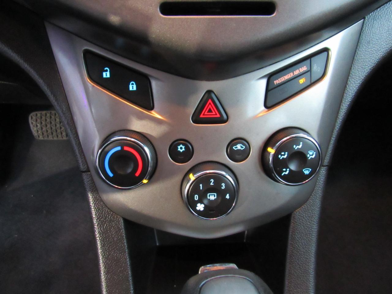 Chevrolet Sonic 5dr HB LT 2LT 2012